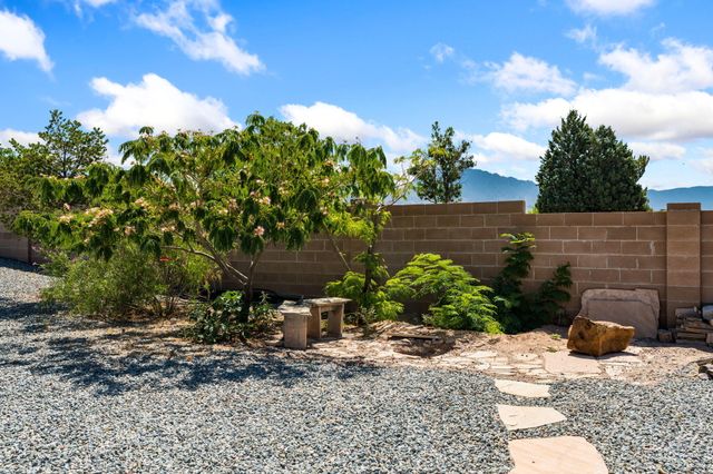 4747 Limestone Drive NE, Rio Rancho, NM 87124