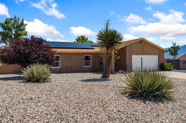 4747 Limestone Drive NE, Rio Rancho, NM 87124