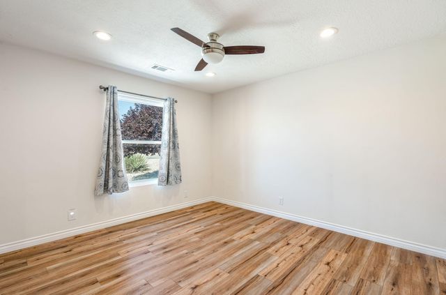 4747 Limestone Drive NE, Rio Rancho, NM 87124