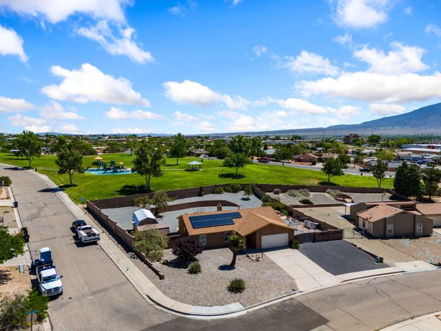 4747 Limestone Drive NE, Rio Rancho, NM 87124