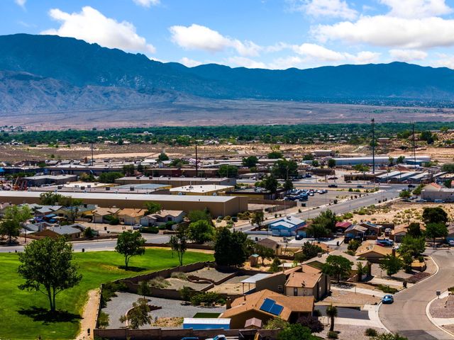 4747 Limestone Drive NE, Rio Rancho, NM 87124