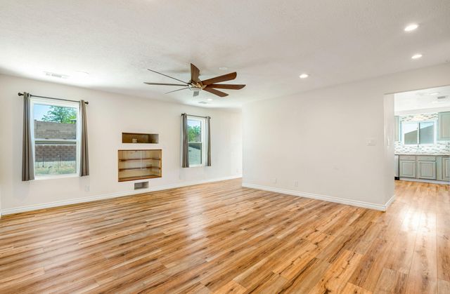 4747 Limestone Drive NE, Rio Rancho, NM 87124