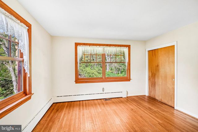 3 MOREDON RD, Huntingdon Valley, PA 19006