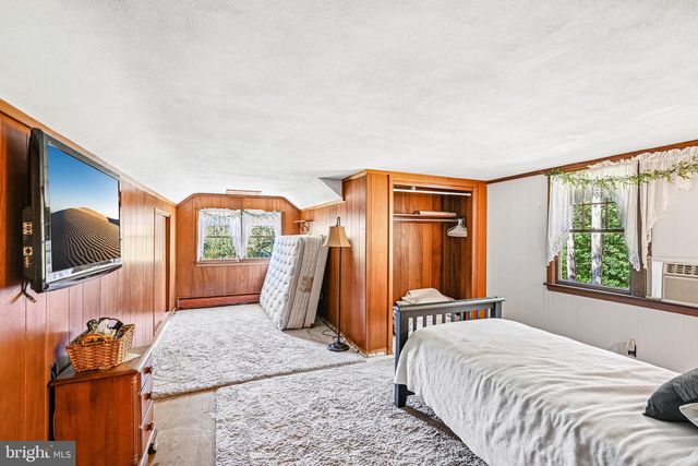 3 MOREDON RD, Huntingdon Valley, PA 19006