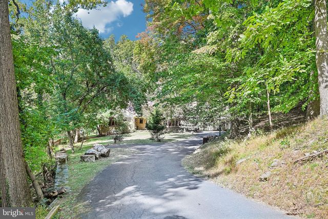 3 MOREDON RD, Huntingdon Valley, PA 19006
