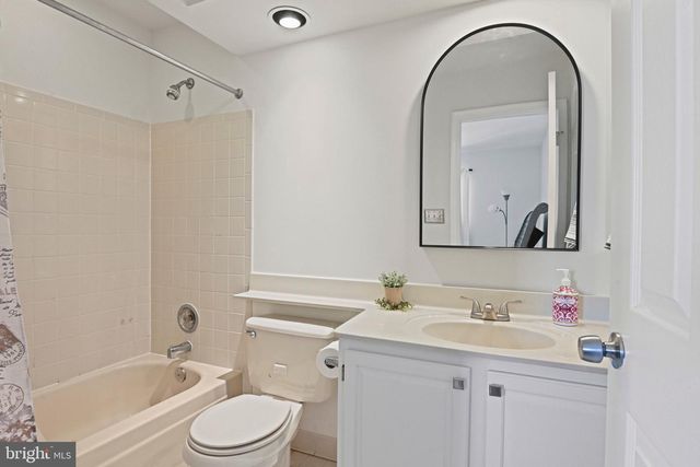 44025 ABERDEEN TER, Ashburn, VA 20147