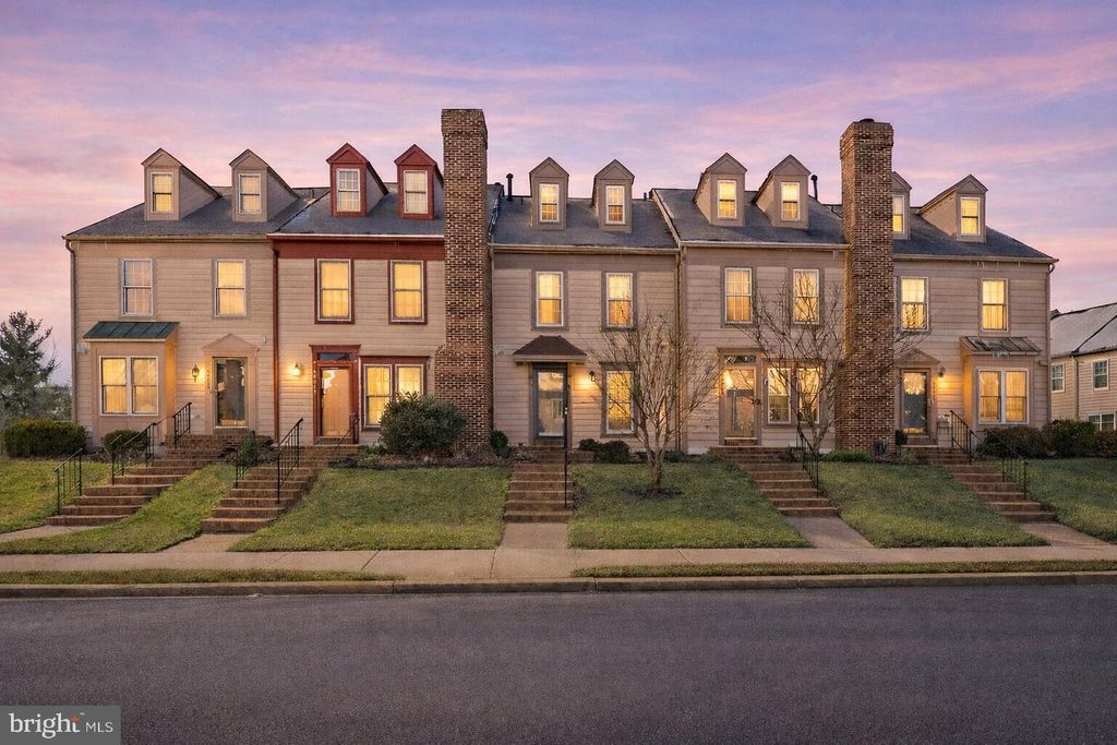 44025 ABERDEEN TER, Ashburn, VA 20147