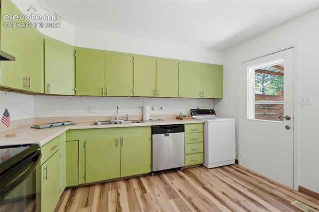 110 N Brentwood Drive, Colorado Springs, CO 80909