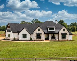 16652 Caeli Heights Ct, Winona, TX 75792