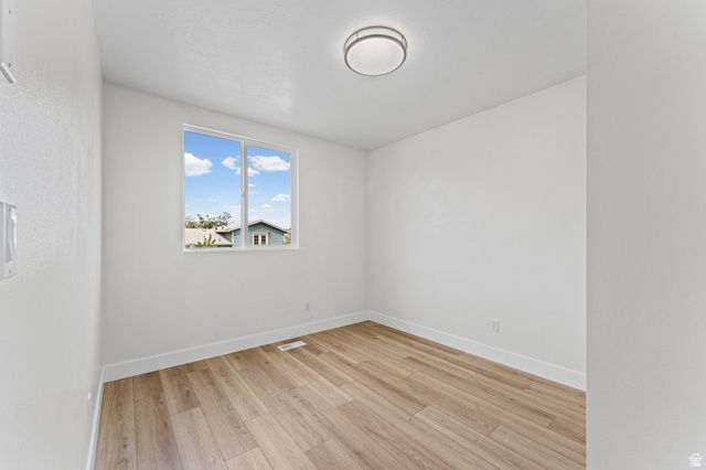 3718 S BRONCO CIR, Magna, UT 84044