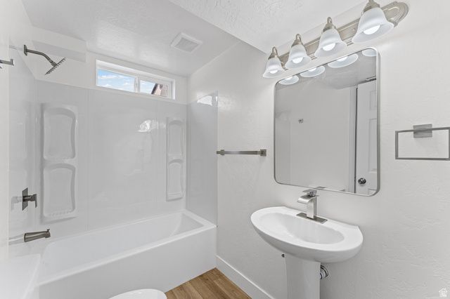 3718 S BRONCO CIR, Magna, UT 84044