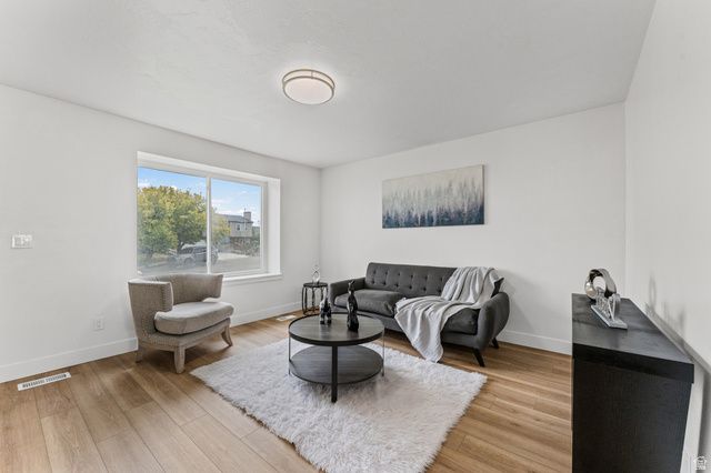 3718 S BRONCO CIR, Magna, UT 84044