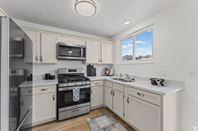 3718 S BRONCO CIR, Magna, UT 84044