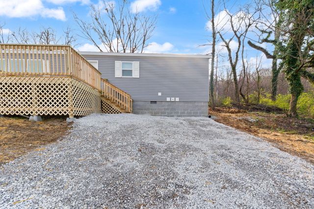 42 Furlong Avenue, Burnside, KY 42519