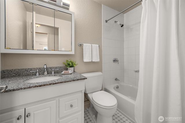 9546 2nd Avenue NW, Seattle, WA 98117