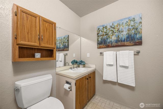 9546 2nd Avenue NW, Seattle, WA 98117