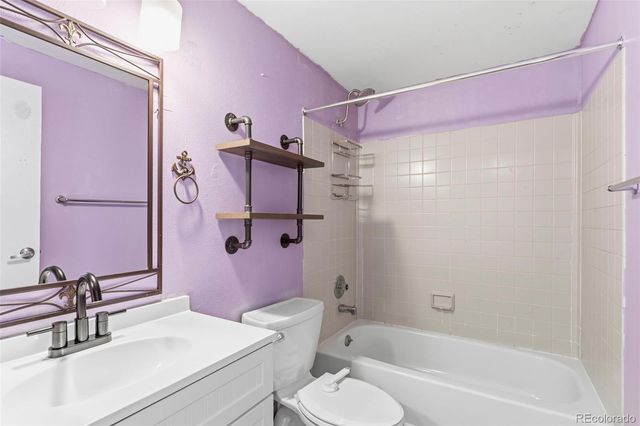 16495 E 17th Place C, Aurora, CO 80011