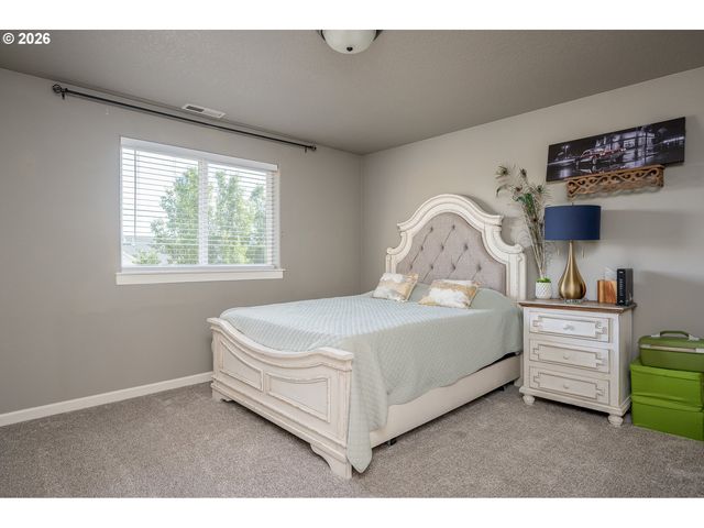 471 VINE Ave, Woodburn, OR 97071