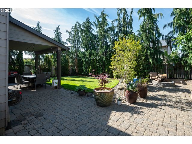 471 VINE Ave, Woodburn, OR 97071