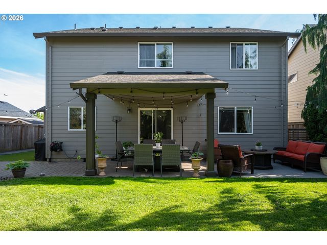 471 VINE Ave, Woodburn, OR 97071