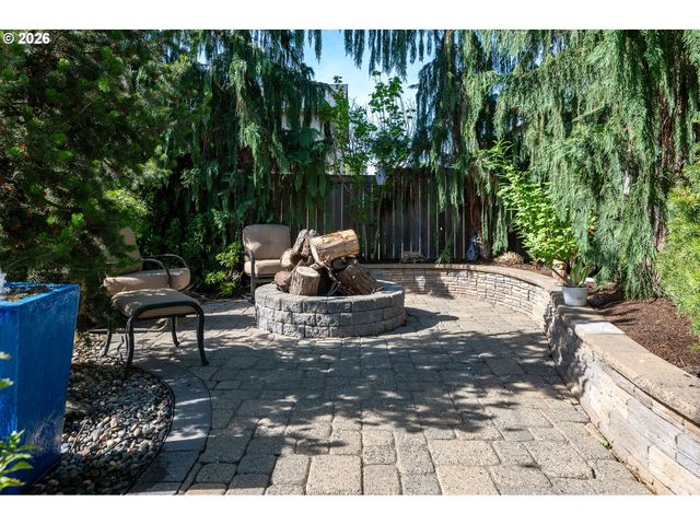 471 VINE Ave, Woodburn, OR 97071