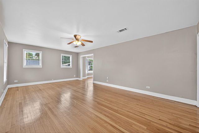 1020 Houston Street, Conroe, TX 77301