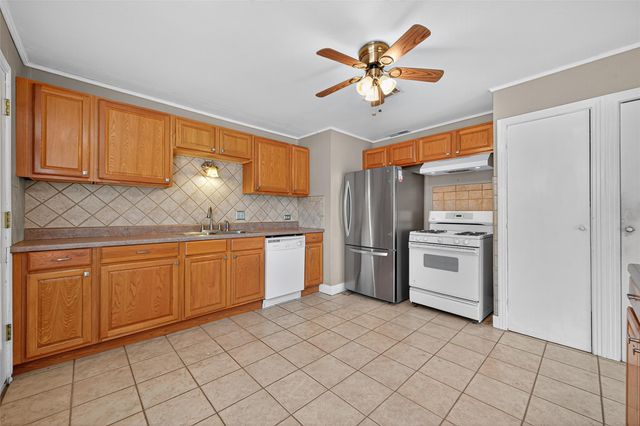 1020 Houston Street, Conroe, TX 77301
