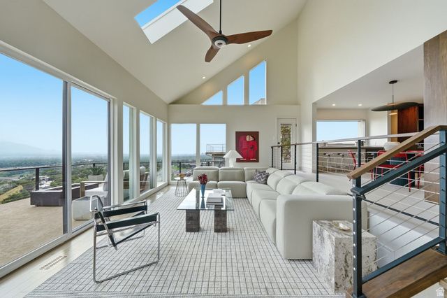 2558 S SCENIC DR, Salt Lake City, UT 84109
