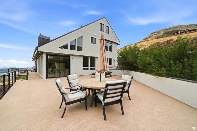2558 S SCENIC DR, Salt Lake City, UT 84109