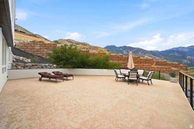 2558 S SCENIC DR, Salt Lake City, UT 84109