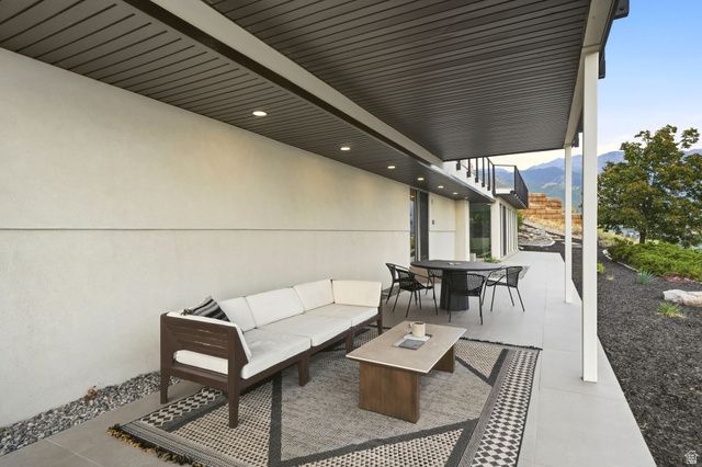 2558 S SCENIC DR, Salt Lake City, UT 84109