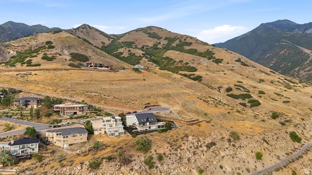 2558 S SCENIC DR, Salt Lake City, UT 84109