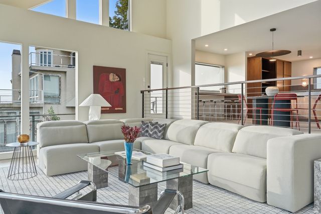 2558 S SCENIC DR, Salt Lake City, UT 84109