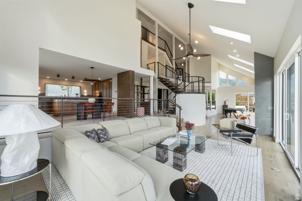 2558 S SCENIC DR, Salt Lake City, UT 84109 — photo 5