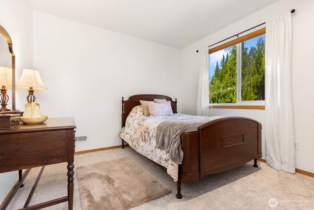 21212 89th Avenue NE, Arlington, WA 98223