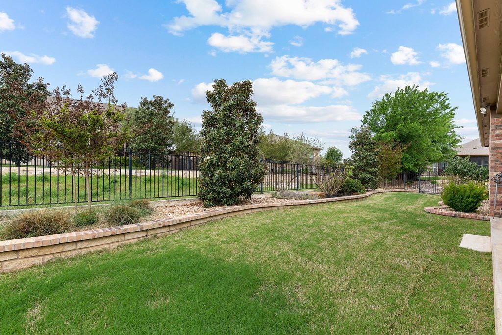 431 Star Mountain LN, Georgetown, TX 78633