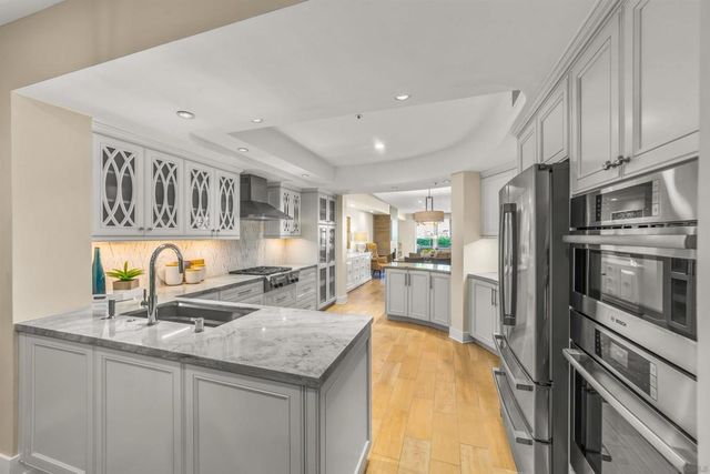 1101 1st St 113, Coronado, CA 92118