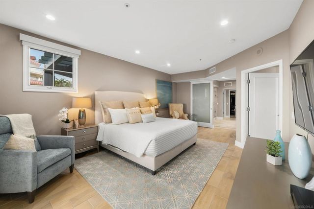 1101 1st St 113, Coronado, CA 92118