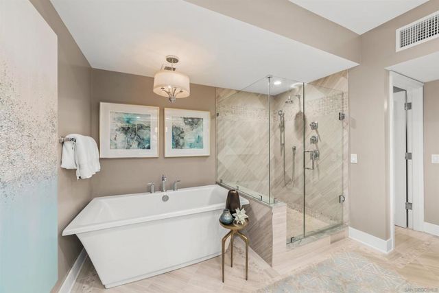 1101 1st St 113, Coronado, CA 92118