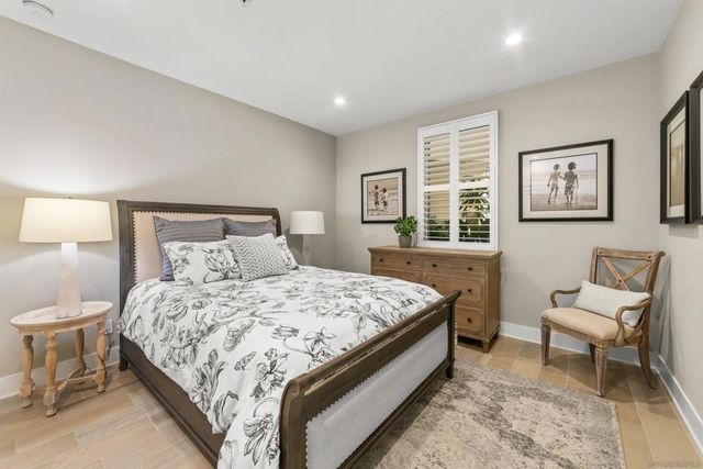 1101 1st St 113, Coronado, CA 92118