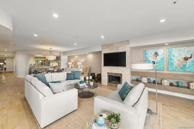 1101 1st St 113, Coronado, CA 92118