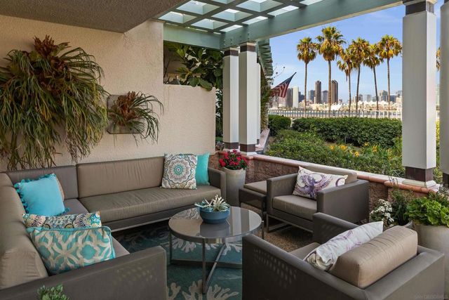 1101 1st St 113, Coronado, CA 92118