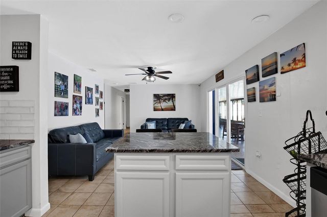 317 NW 7TH STREET, Williston, FL 32696