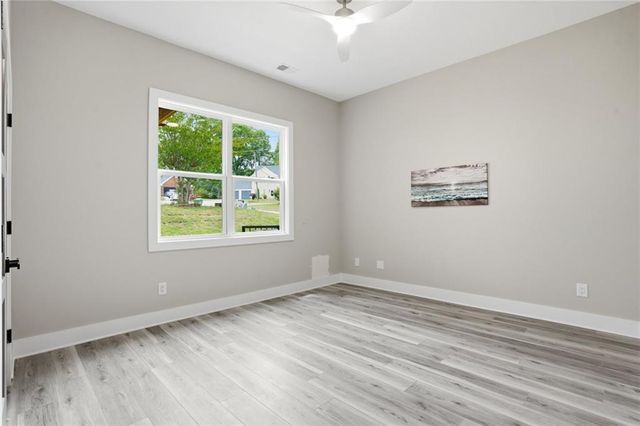 559 Pennybrook Lane, Stone Mountain, GA 30087