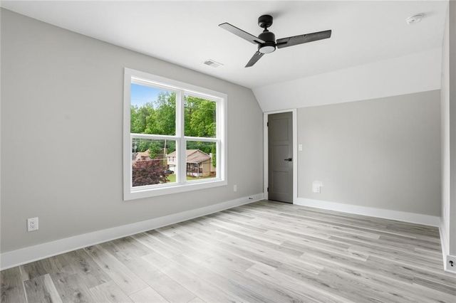 559 Pennybrook Lane, Stone Mountain, GA 30087
