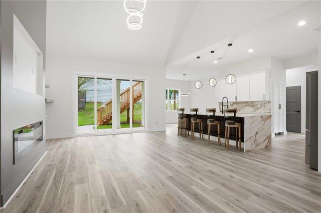 559 Pennybrook Lane, Stone Mountain, GA 30087