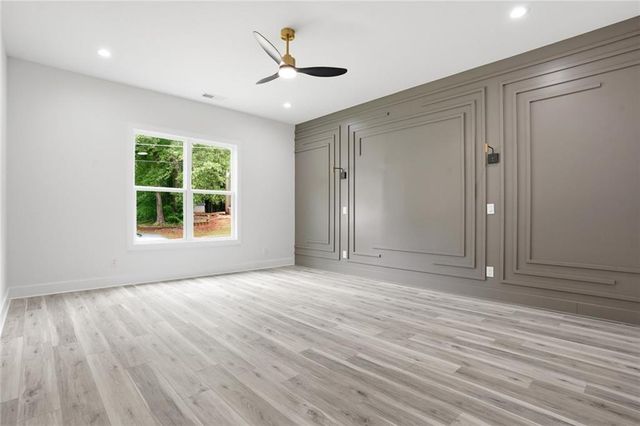 559 Pennybrook Lane, Stone Mountain, GA 30087