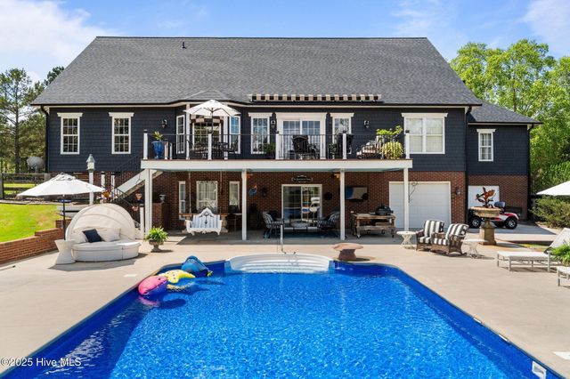 414 Mclendon Hills Drive, West End, NC 27376