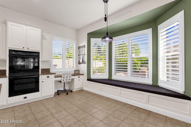 2927 E WASHINGTON Avenue, Gilbert, AZ 85234