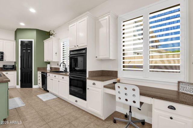 2927 E WASHINGTON Avenue, Gilbert, AZ 85234